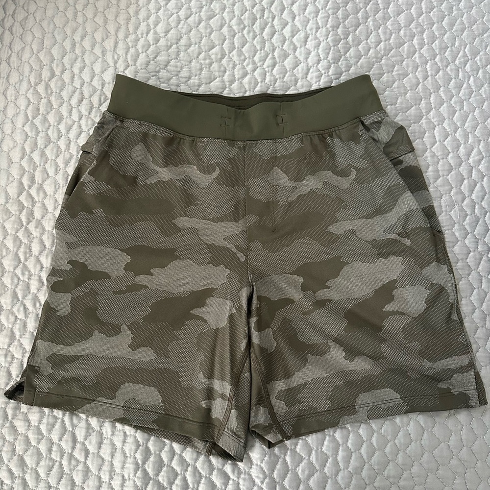 Camouflage Lululemon Men's Shorts